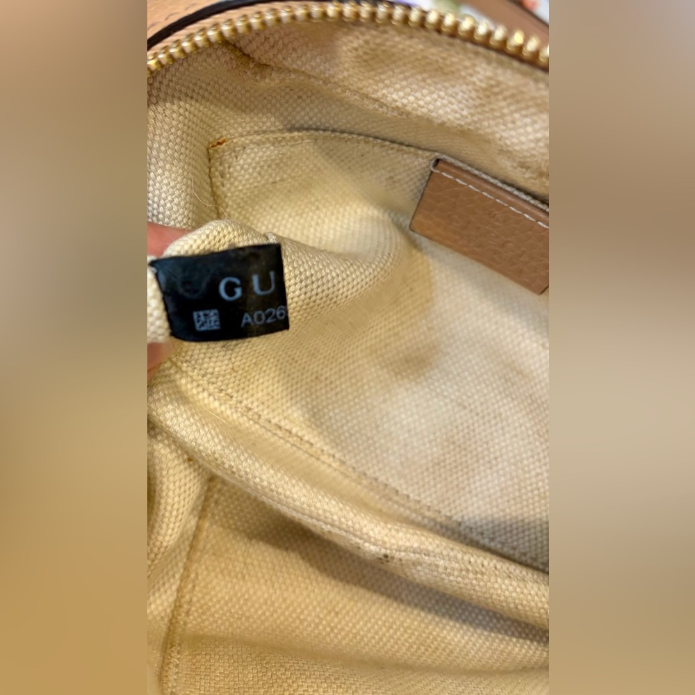 GUCCI Leather Soho Disco Crossbody w/Tassel Unisex/feminine look add Gucci scarf - Picture 13 of 16